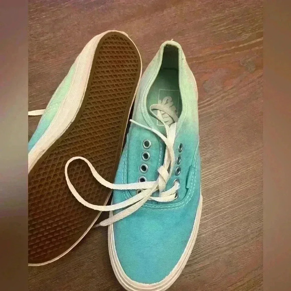 Ombré Teal Vans size 6W - Picture 2 of 4